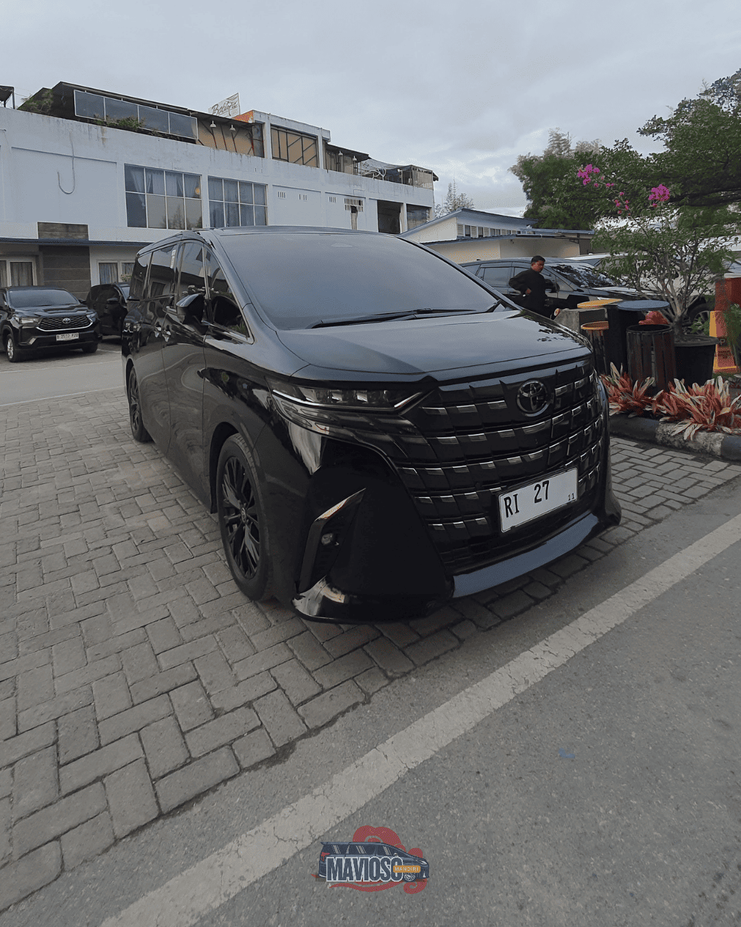 Alami Kemewahan di Setiap Perjalanan: Sewa Alphard Terpercaya dari CV. MAVIOSO MANDIRI RENTAL MOBIL