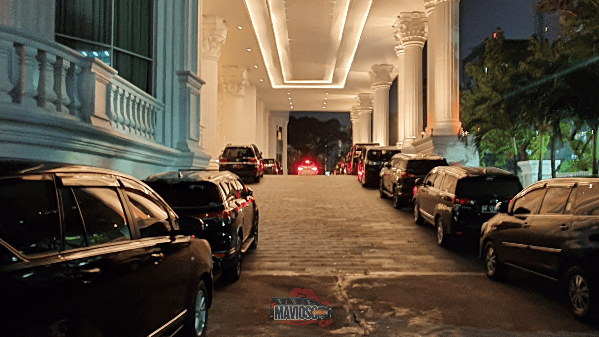 Tingkatkan Kenyamanan Menginap Anda di Hotel Adi Mulia Medan dengan Layanan Transportasi Premium dari CV. Mavioso Mandiri Rental Mobil